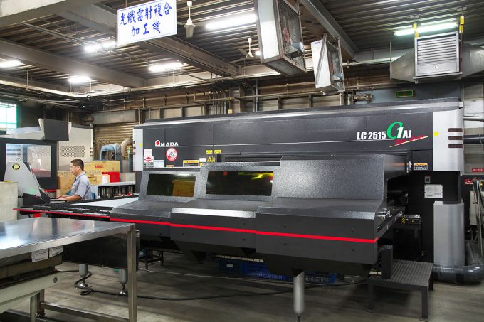 Weche-Facilities-Amada-PunchFiber-Laser-Combination-Machine-LC-2515