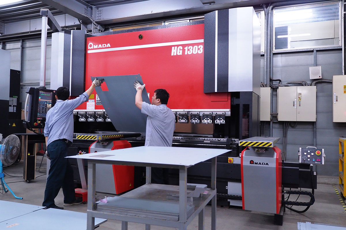 AMADA Press Brake Machine HG1303 *2 Sheet Metal Manufacturer in